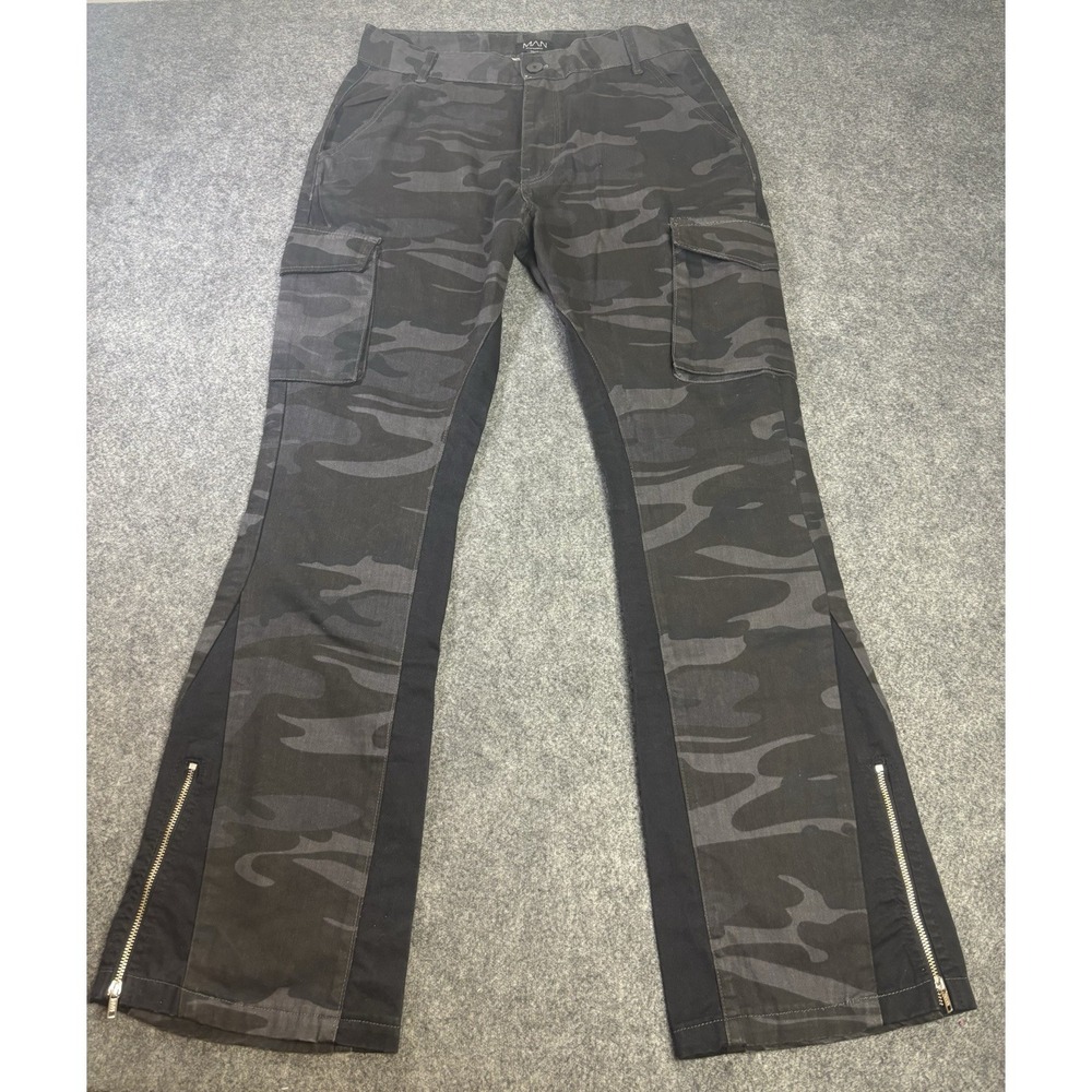 BoohooMAN Camo Cargo Pants Men's 32 Slim Flare Zip Hem NWT Black Gray